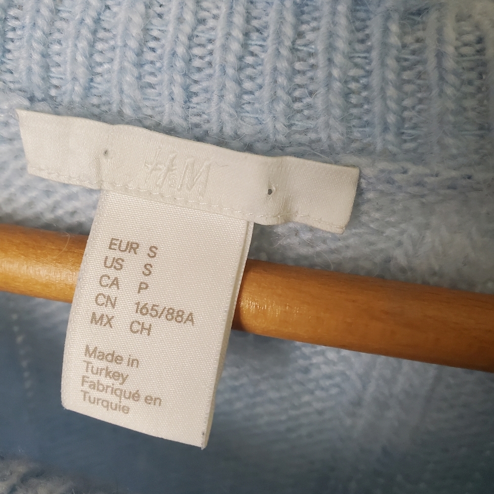 H&M Baby Blue Ruffle Sweater Size S - Picture 6 of 7